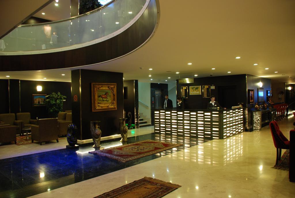 קארס Grand Ani Hotel מראה חיצוני תמונה