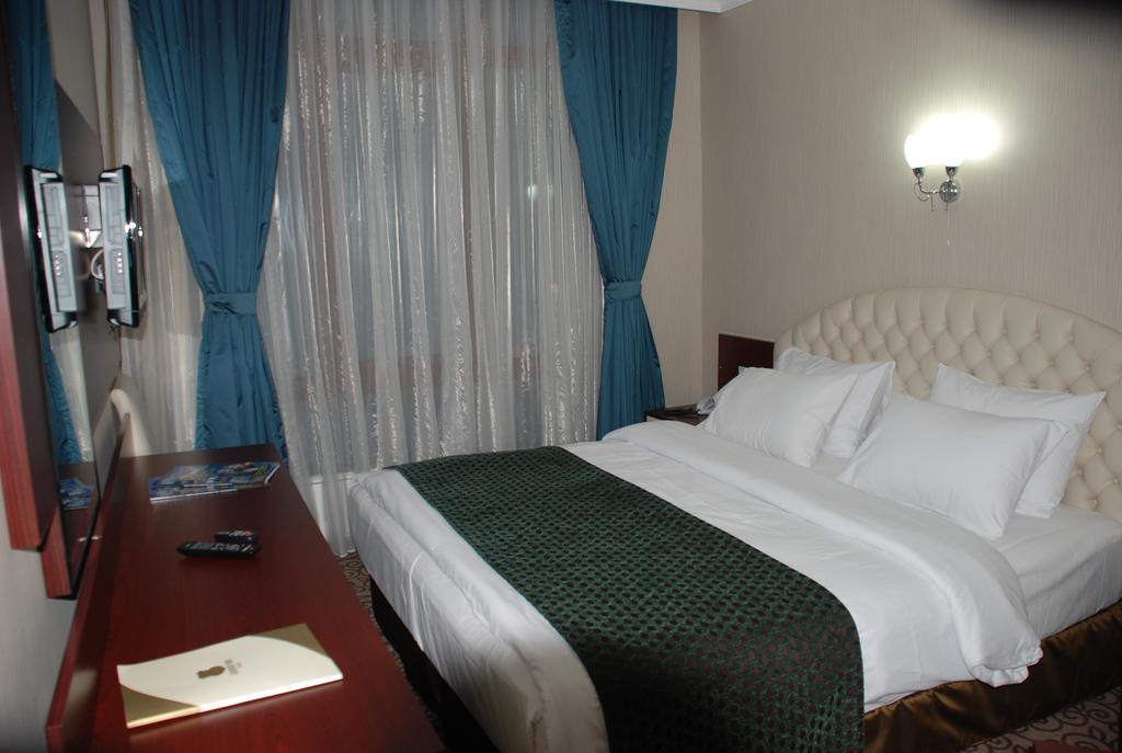 קארס Grand Ani Hotel מראה חיצוני תמונה