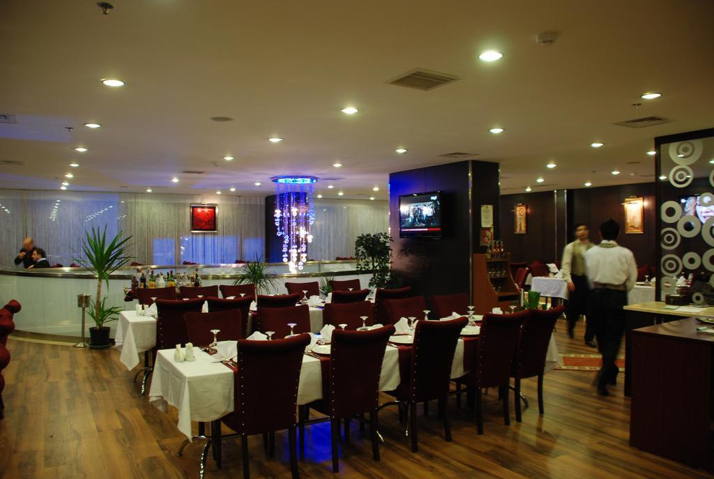קארס Grand Ani Hotel מראה חיצוני תמונה